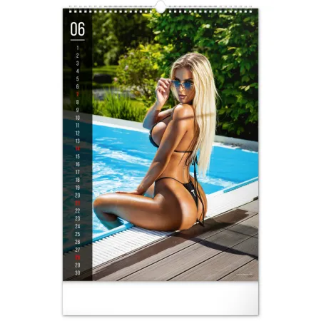 Nástěnný kalendář Girls Exclusive 2026, 33 x 46 cm