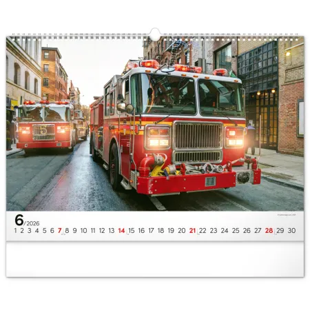NOTIQUE Nástěnný kalendář Hasičské vozy 2026, 48 x 33 cm