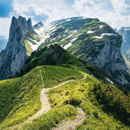 NOTIQUE Poznámkový kalendář Alpy 2026, 30 x 30 cm