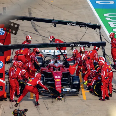 NOTIQUE Poznámkový kalendář Formule – Jiří Křenek 2026, 30 x 30 cm