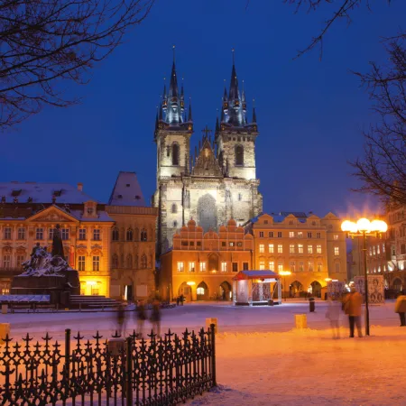 NOTIQUE Poznámkový kalendář Praha 2026, 30 x 30 cm