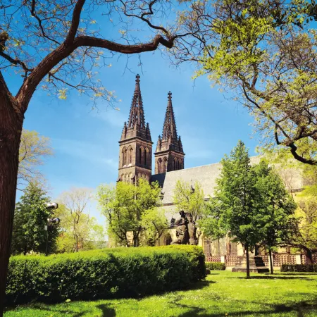 NOTIQUE Poznámkový kalendář Praha 2026, 30 x 30 cm